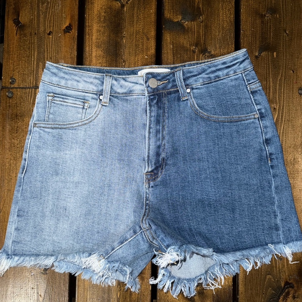 Blue High-Waisted Jean Shorts with Frayed Hem